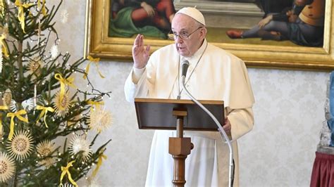 Ilustrácia rodiny pri modlitbe