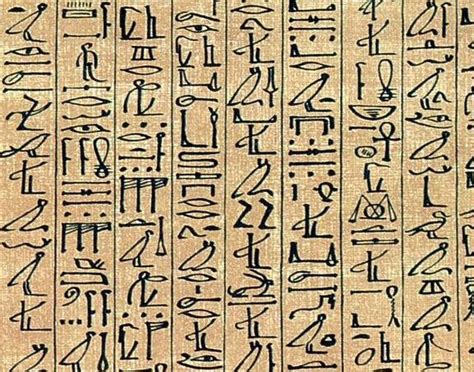 Hieroglyfy a egyptské božstvá