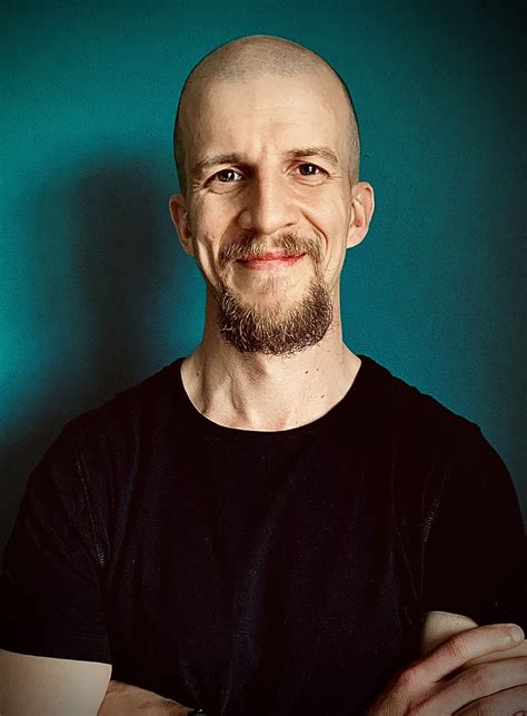 Žena pracujúca s energiou