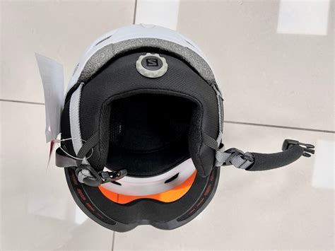 Ilustrácia Area s prilbicou a štítom