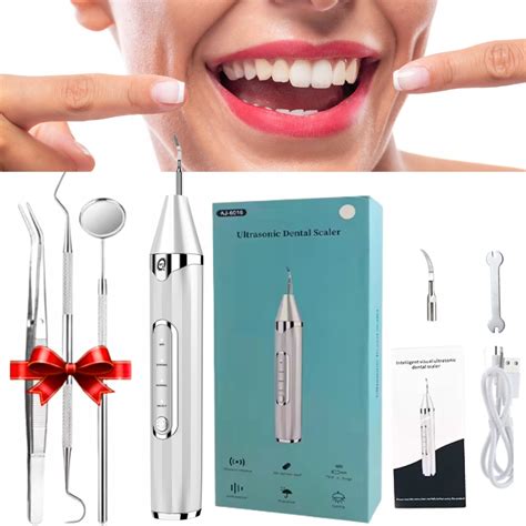 Staroveké amulety zvieracie zuby a kamene