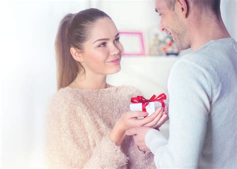 Romantické gestá typické pre Leva