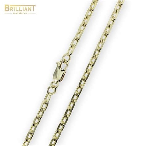 Leví motív na zlatej retiazke