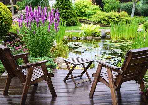 Feng Shui záhrada s jazierkom a rastlinami