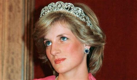 Princezná Diana s úsmevom