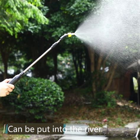 Záhradný denník s poznámkami a fotografiami rastlín