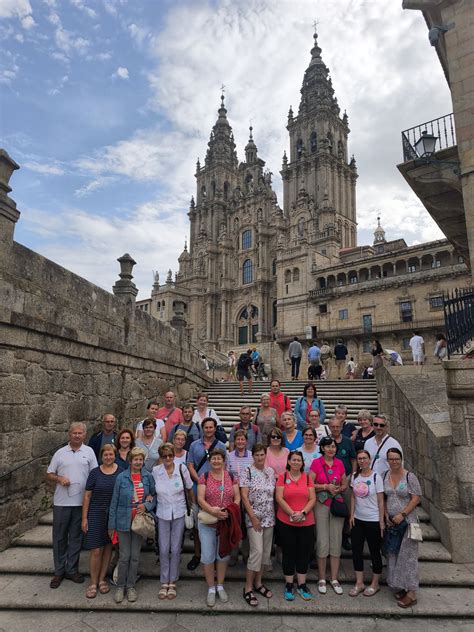 Ilustrácia pútnikov na ceste do Santiaga de Compostela