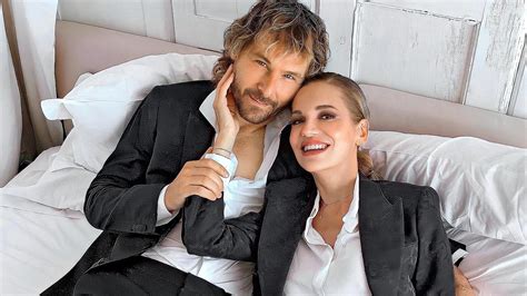 Dvojica zemských znamení v objatí