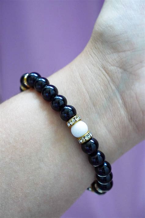 Aura náramok s bielym koralom