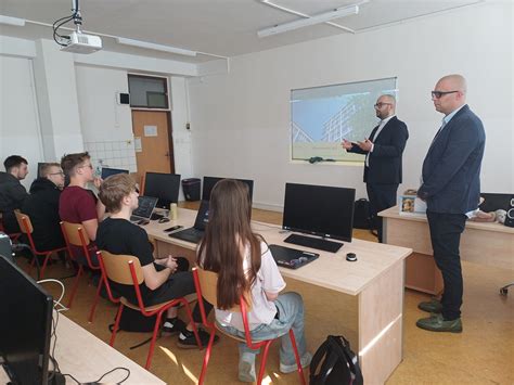 Infografika zobrazujúca rastúce využitie umelej inteligencie v rôznych sektoroch