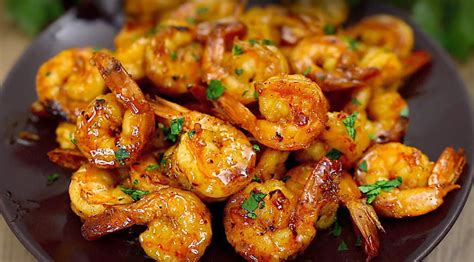 Štruktúra cesnaku s viditeľnými strúčikmi