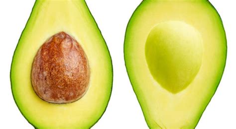 Zrelé avokádo s rozpoleným plodom