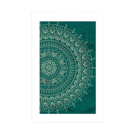 Ručne kreslená mandala s detailnými vzormi