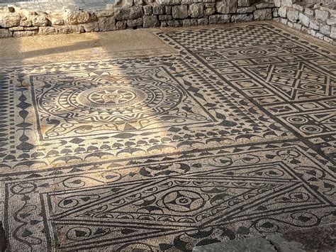 Rímske mozaiky s náboženskými motívmi