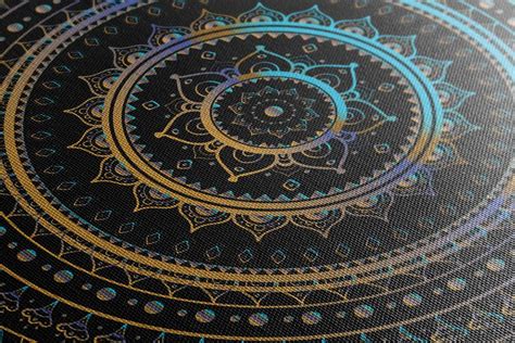Detailná mandala so zložitým geometrickým vzorom