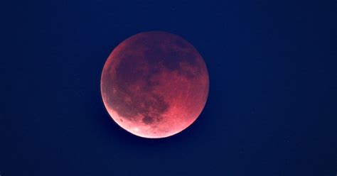 Umelecká predstava krvavého mesiaca