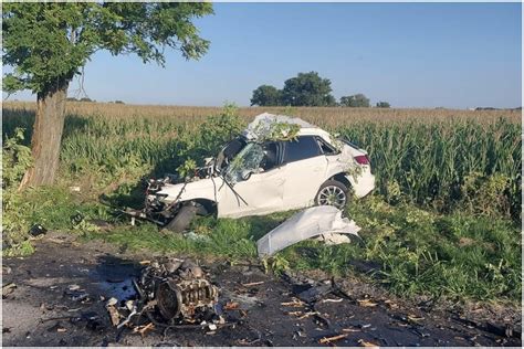 Mladý vodič a náraz do stromu