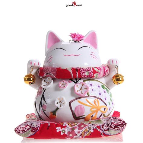 Japonský talizman Maneki-neko v čiernej farbe