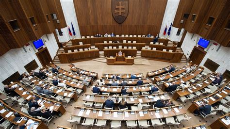 Slovenský parlament a prezidentský palác