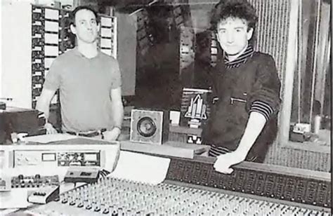 John Deacon ako mladý hudobník