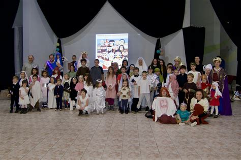 Ilustrácia biblických postáv v akcii