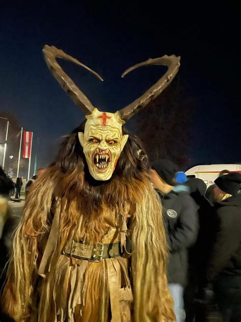 Ilustrácia Lucifera ako padlého anjela