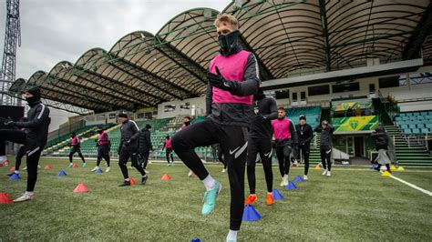 Športovec v akcii počas intenzívneho tréningu