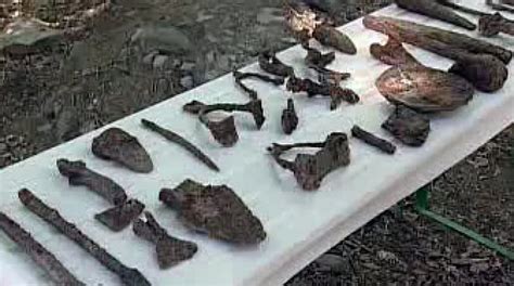 Kolekcia amuletov a talizmanov s rôznymi symbolmi