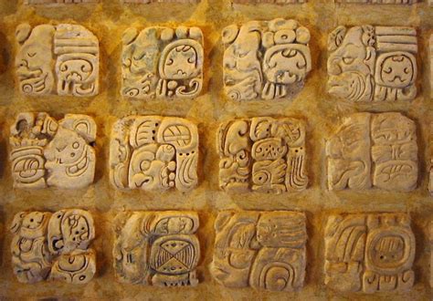 Staroveké mayské hieroglyfy