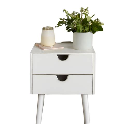 nočné stolíky s lampami