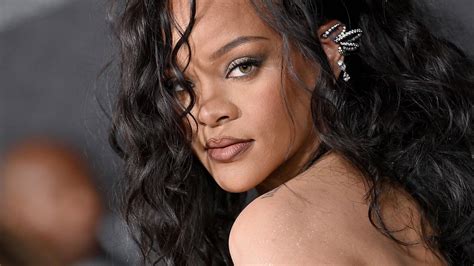 Rihanna s dáždnikom