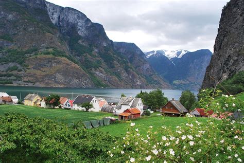 Nórska pobrežná krajina s morom