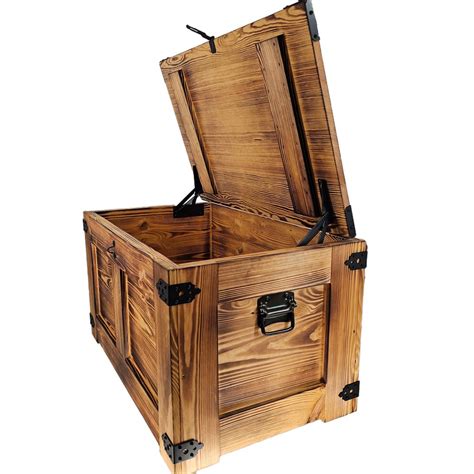 stará truhlica s tajomstvami