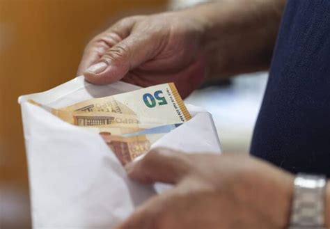 symbol raka s peniazmi