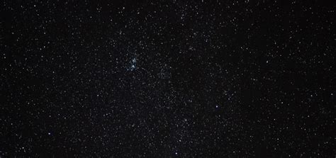 obloha s hviezdami a súhvezdiami