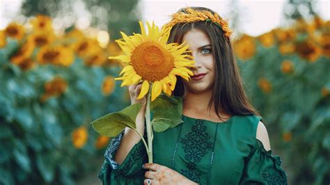 Žena Lev v centre pozornosti