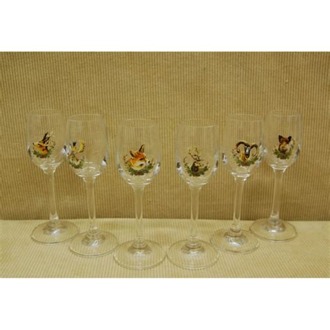 Sada pohárov na víno s poľovníckym motívom