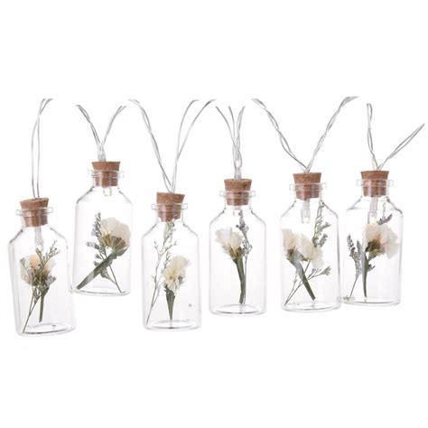 Rôzne druhy keramických a sklenených výrobkov