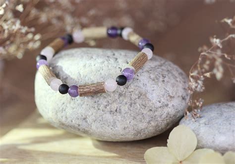 Náramok s ametystom, sodalitom a turkenitom