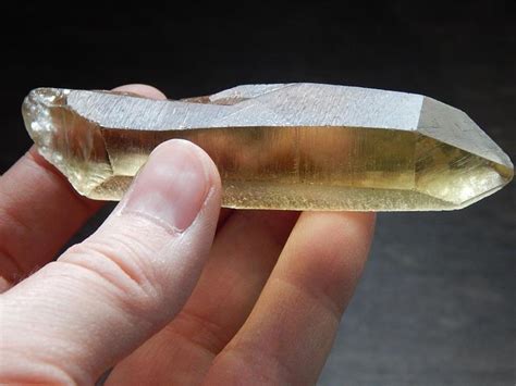 Obrázok žltého citrínu