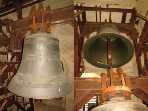 Kostolné zvony oznamujúce koniec vojny