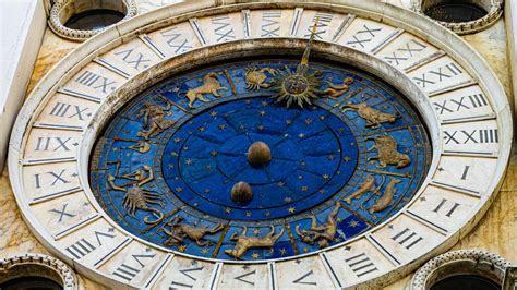 Symbol Škorpióna s prvkami ohňa a vody