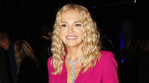 Mladá Dara Rolins na pódiu