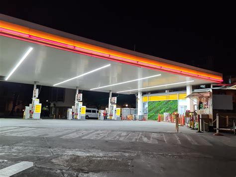 Ilustrácia znázorňujúca astrálneho parazita pripojeného k aure