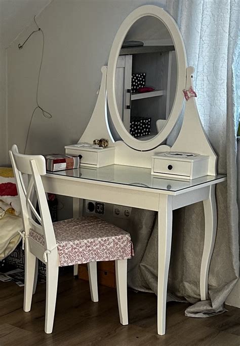 Panna s organizovaným stolom