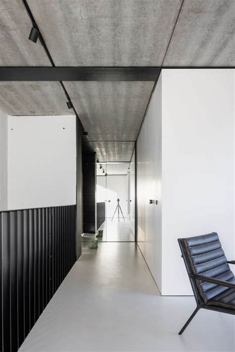 moderný minimalistický interiér s prvkami futurizmu