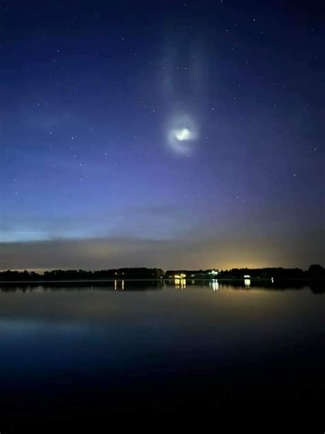 Zobrazenie zverokruhu na nočnej oblohe