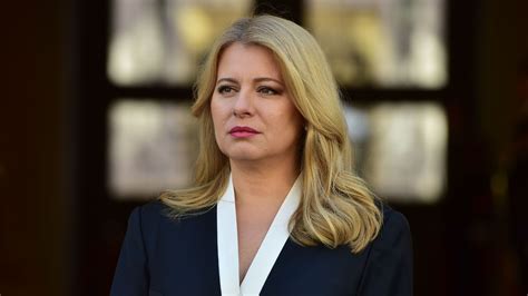 Zuzana Čaputová na oficiálnom portréte