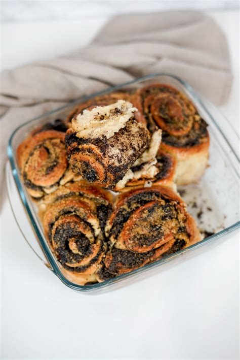 Detailné zobrazenie vajíčok a hniezda vodnára potočného