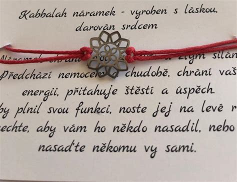 rôzne farebné kabbalah náramky s príveskami